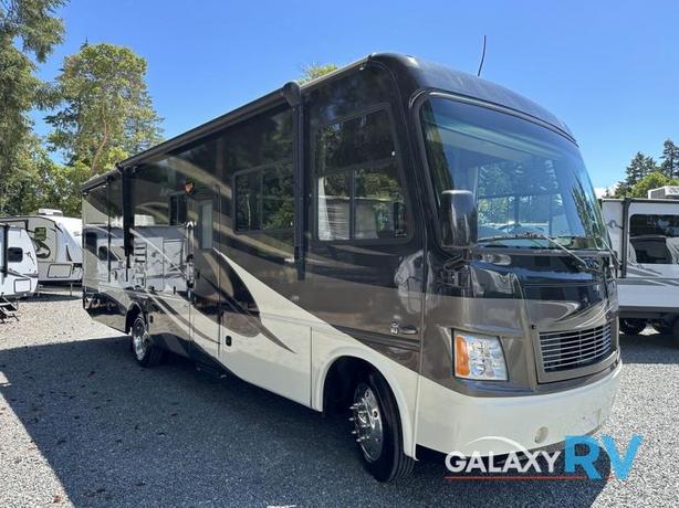 Used 2011 Thor Motor Coach Challenger 32VS image 1