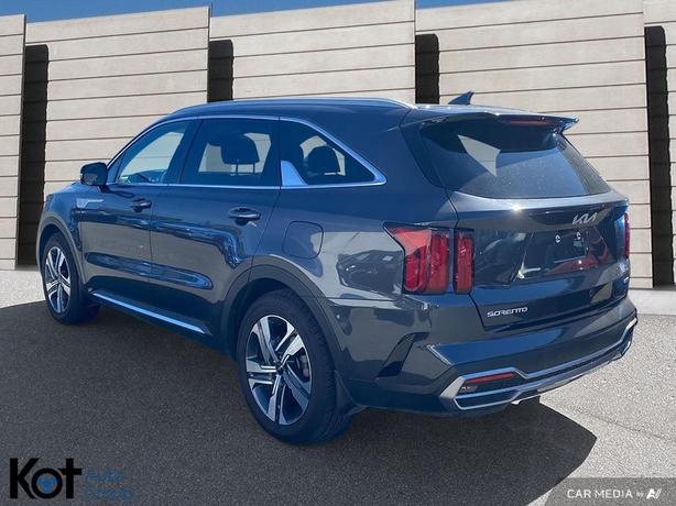 2023 Kia Sorento PHEV EX image 4