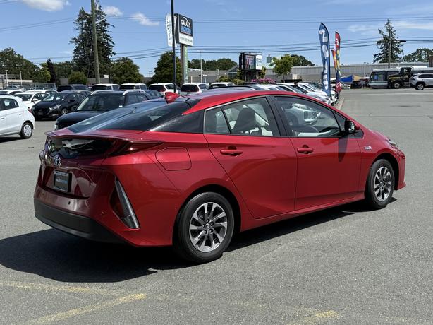 2021 Toyota Prius Prime FWD - Exterior Parking Camera Rear & ABS Brakes image 6