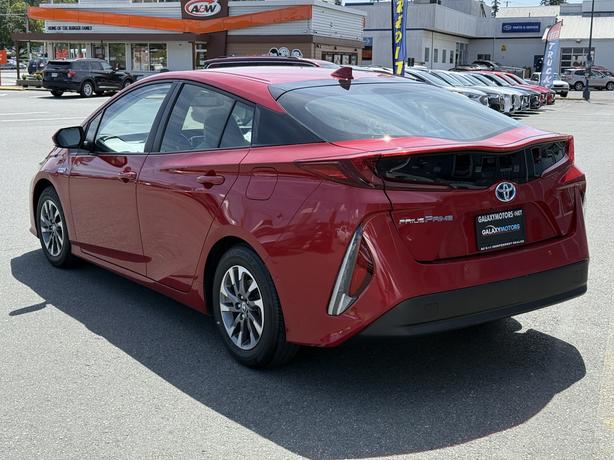 2021 Toyota Prius Prime FWD - Exterior Parking Camera Rear & ABS Brakes image 8