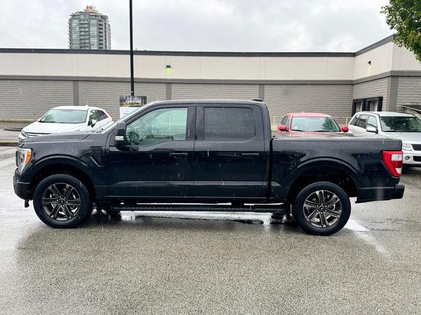 2021 Ford F-150 Lariat, FX4 Package, Sunroof! image 8