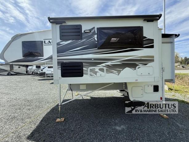 Used 2022 Lance 1172 image 5