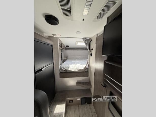 Used 2022 Lance 1172 image 8