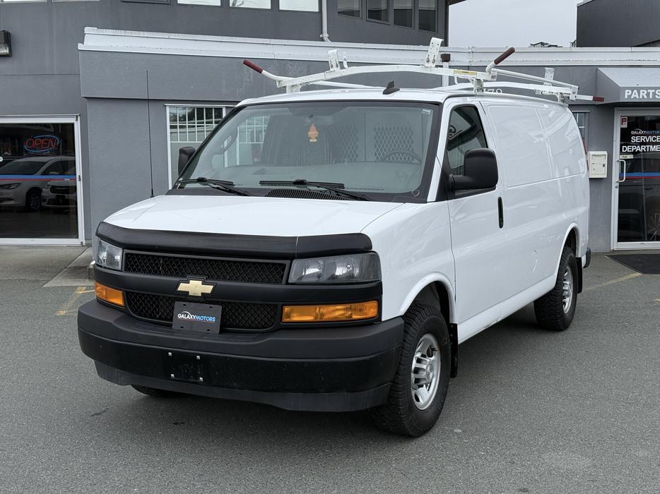 2021 Chevrolet Express Cargo RWD - Traction Control & Parking Camera Rear display photo