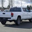 2019 Toyota Tacoma V6 thumbnail image 6