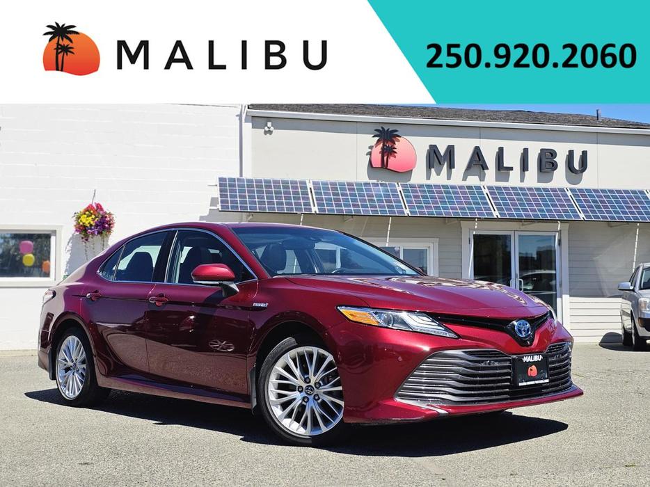 2018 Toyota Camry Hybrid XLE Auto display photo