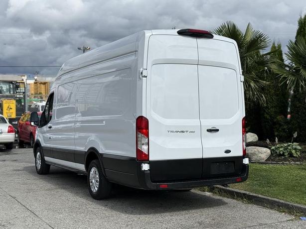 2021 Ford Transit 250 High Roof Cargo Van 148-in. WheelBase image 8