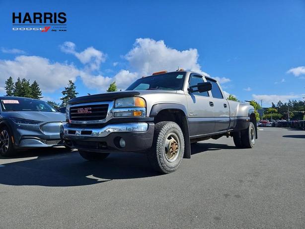2003 GMC Sierra 3500 Crew Cab 167 WB 4WD SLT | Keyless Entry | Cruise Control! image 1