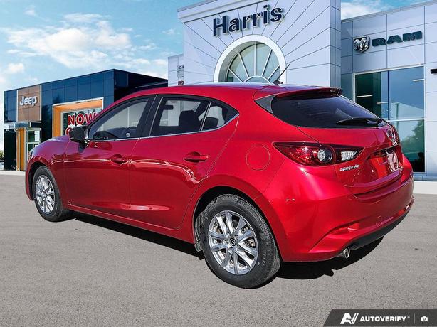 2017 Mazda3 GS | Heated Seats! image 4