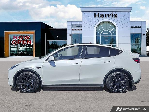 2022 Tesla Model Y Long Range AWD | Backup Camera | One Owner! image 3