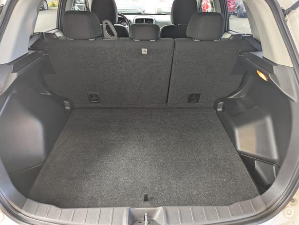 2017 Mitsubishi RVR SE - No Accidents, 4x4, Heated Seats image 8