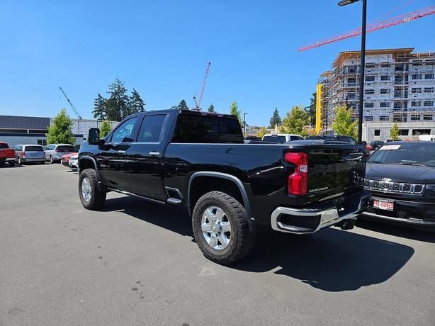 2021 Chevrolet Silverado 3500 4WD Crew Cab 159 LTZ | Remote Start | Low Km's! image 4