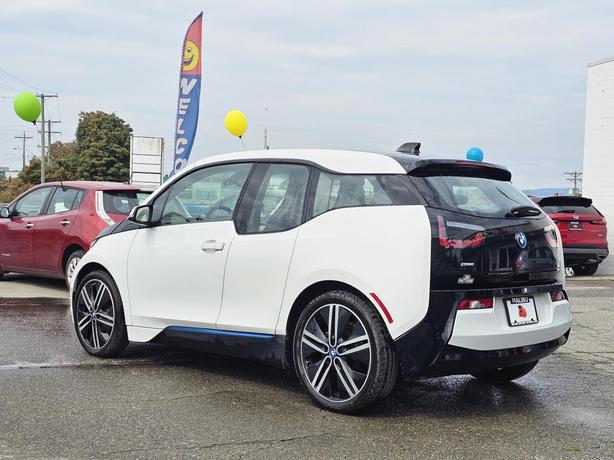 2014 BMW i3 4dr HB w/Range Extender image 4