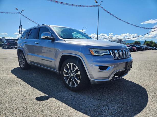 2017 Jeep Grand Cherokee OVERLAND image 2