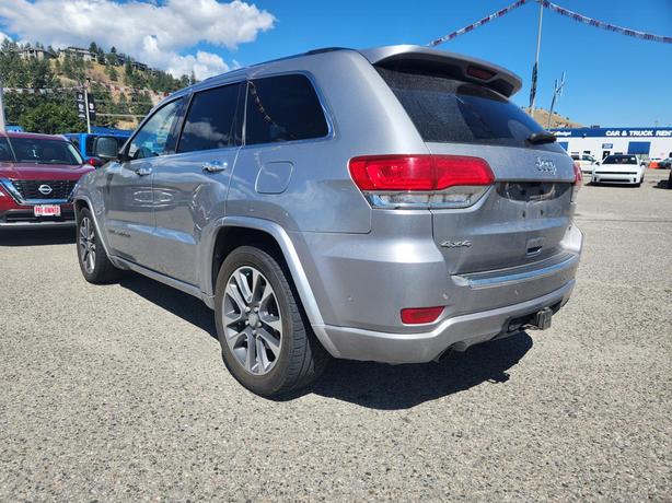 2017 Jeep Grand Cherokee OVERLAND image 4