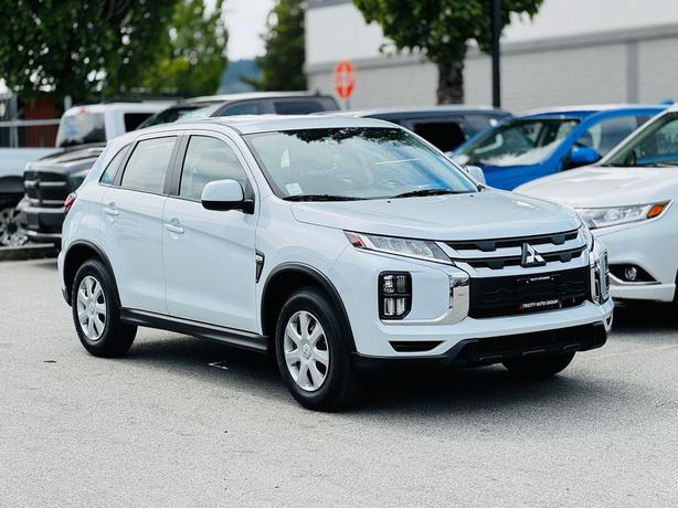 2025 Mitsubishi RVR ES - Heated Seats, Apple Carplay/Android Auto image 2