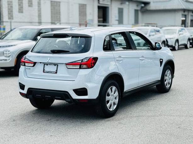 2025 Mitsubishi RVR ES - Heated Seats, Apple Carplay/Android Auto image 4