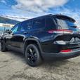 2024 Jeep Grand Cherokee L LIMITED thumbnail image 4