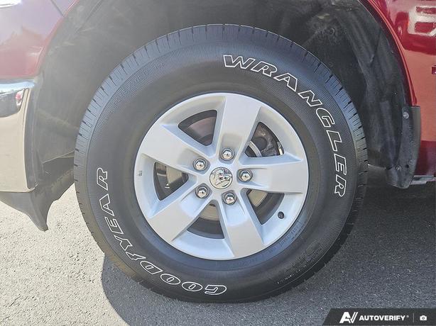 2023 RAM 1500 Classic Tradesman 4x4 Crew Cab 6'4 Box | No Reported Accidents! image 6