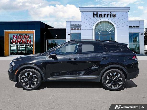 2023 Kia Sportage LX AWD | No Reported Accidents | One Owner! image 3