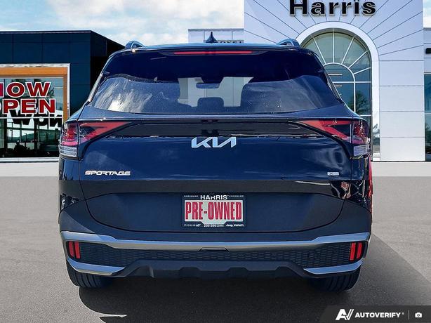 2023 Kia Sportage LX AWD | No Reported Accidents | One Owner! image 5