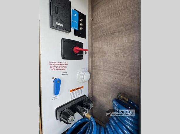 Used 2022 Grand Design Imagine 2670MK image 4