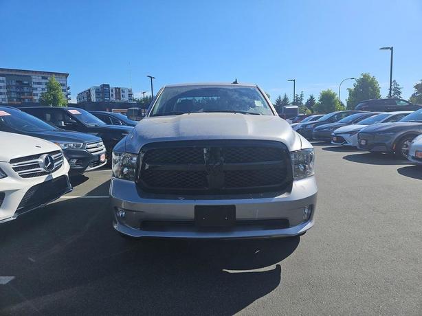 2020 RAM 1500 Classic Express image 2