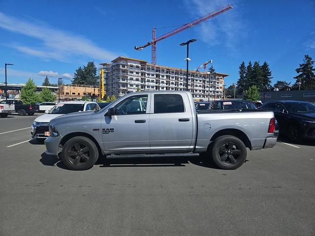 2020 RAM 1500 Classic Express image 3