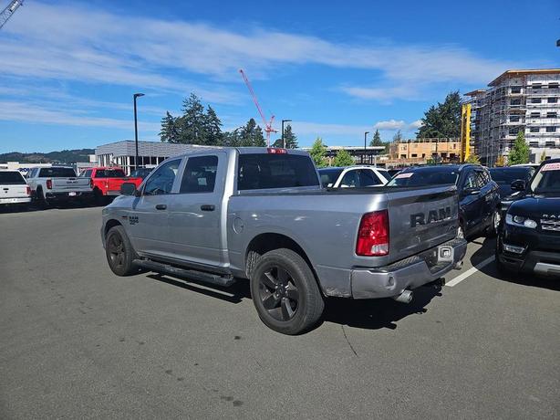 2020 RAM 1500 Classic Express image 4