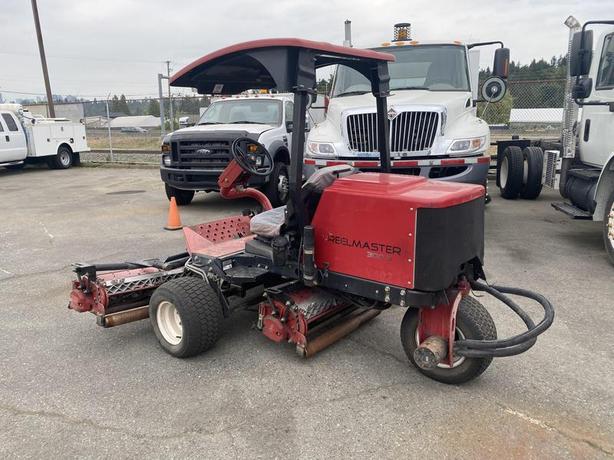 2011 Toro Reelmaster 3100-D Triplex Ride on Reel Mower image 3
