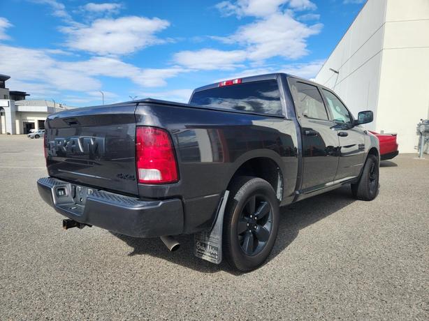 2023 RAM 1500 Classic EXPRESS image 3