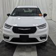 2024 Chrysler Pacifica Touring | No Reported Accidents! thumbnail image 3