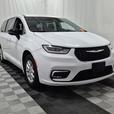 2024 Chrysler Pacifica Touring | No Reported Accidents! thumbnail image 4
