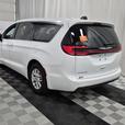 2024 Chrysler Pacifica Touring | No Reported Accidents! thumbnail image 5