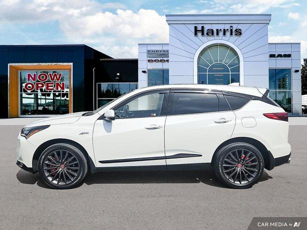 2022 Acura RDX RDX 4WD Sport Utility | No Reported Accidents! image 3