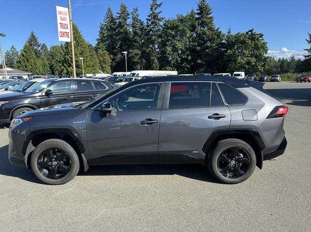 2020 Toyota RAV4 Hybrid Xle image 2
