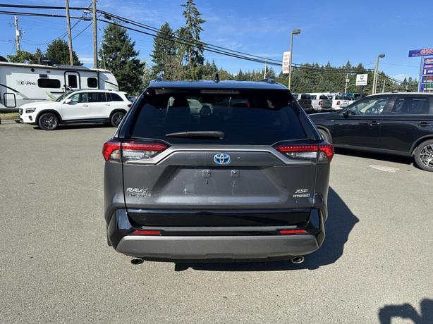 2020 Toyota RAV4 Hybrid Xle image 4