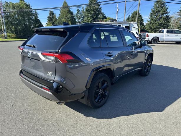 2020 Toyota RAV4 Hybrid Xle image 5
