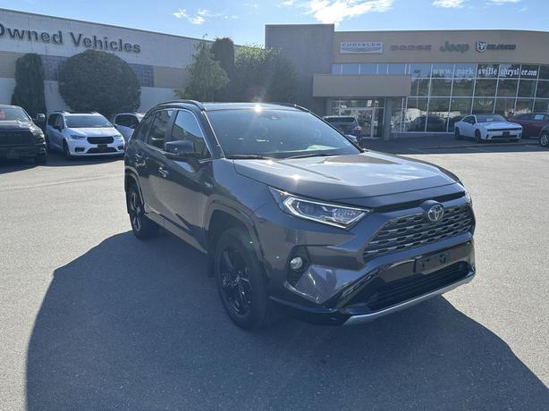 2020 Toyota RAV4 Hybrid Xle image 7