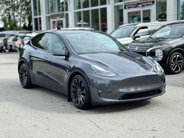 2022 Tesla Model Y Local B.C, Low KMs, No Accidents image 4