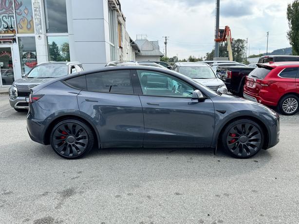 2022 Tesla Model Y Local B.C, Low KMs, No Accidents image 5