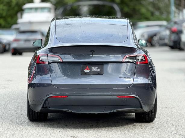 2022 Tesla Model Y Local B.C, Low KMs, No Accidents image 7
