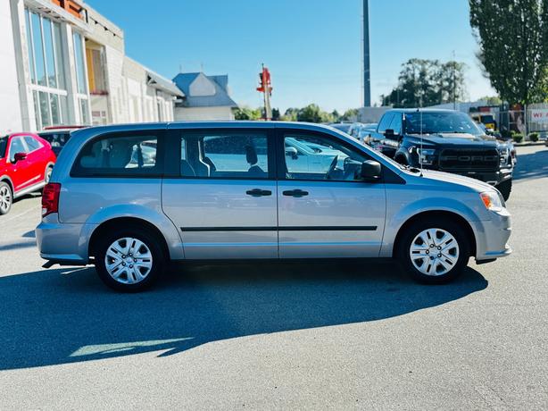 2014 Dodge Grand Caravan 4dr Wgn SE image 4