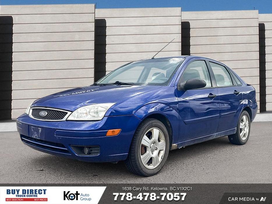 2005 Ford Focus S display photo