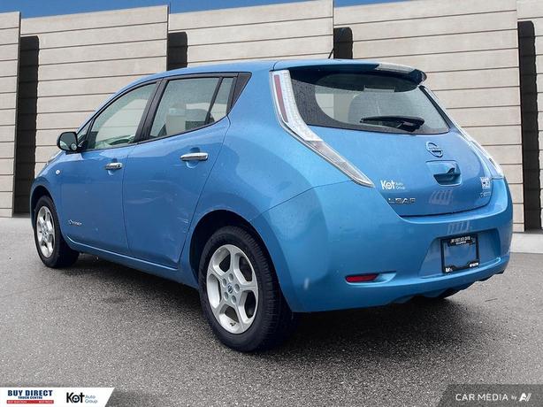 2011 Nissan LEAF SL image 4