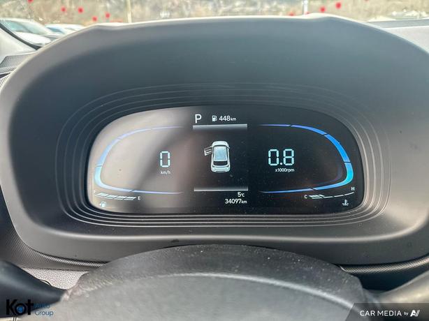 2023 Hyundai Venue Essential FORWARD COLLISION! NO ACCIDENT! image 7