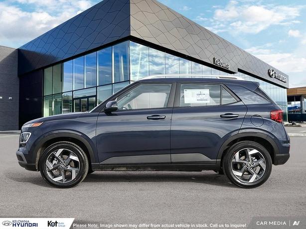 2025 Hyundai Venue ULTIMATE demo image 3