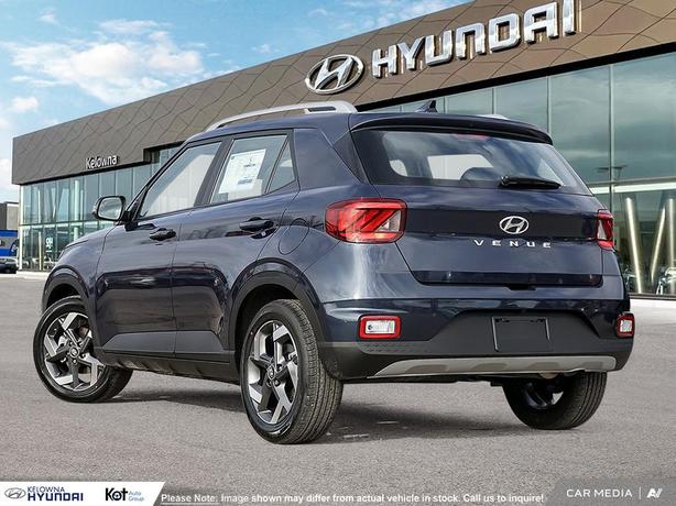 2025 Hyundai Venue ULTIMATE demo image 4