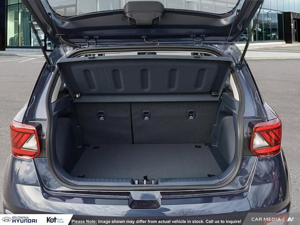 2025 Hyundai Venue ULTIMATE demo image 7