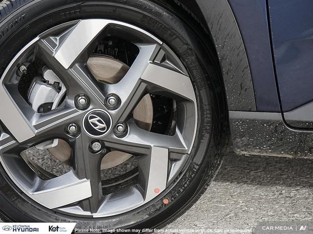 2025 Hyundai Venue ULTIMATE demo image 8